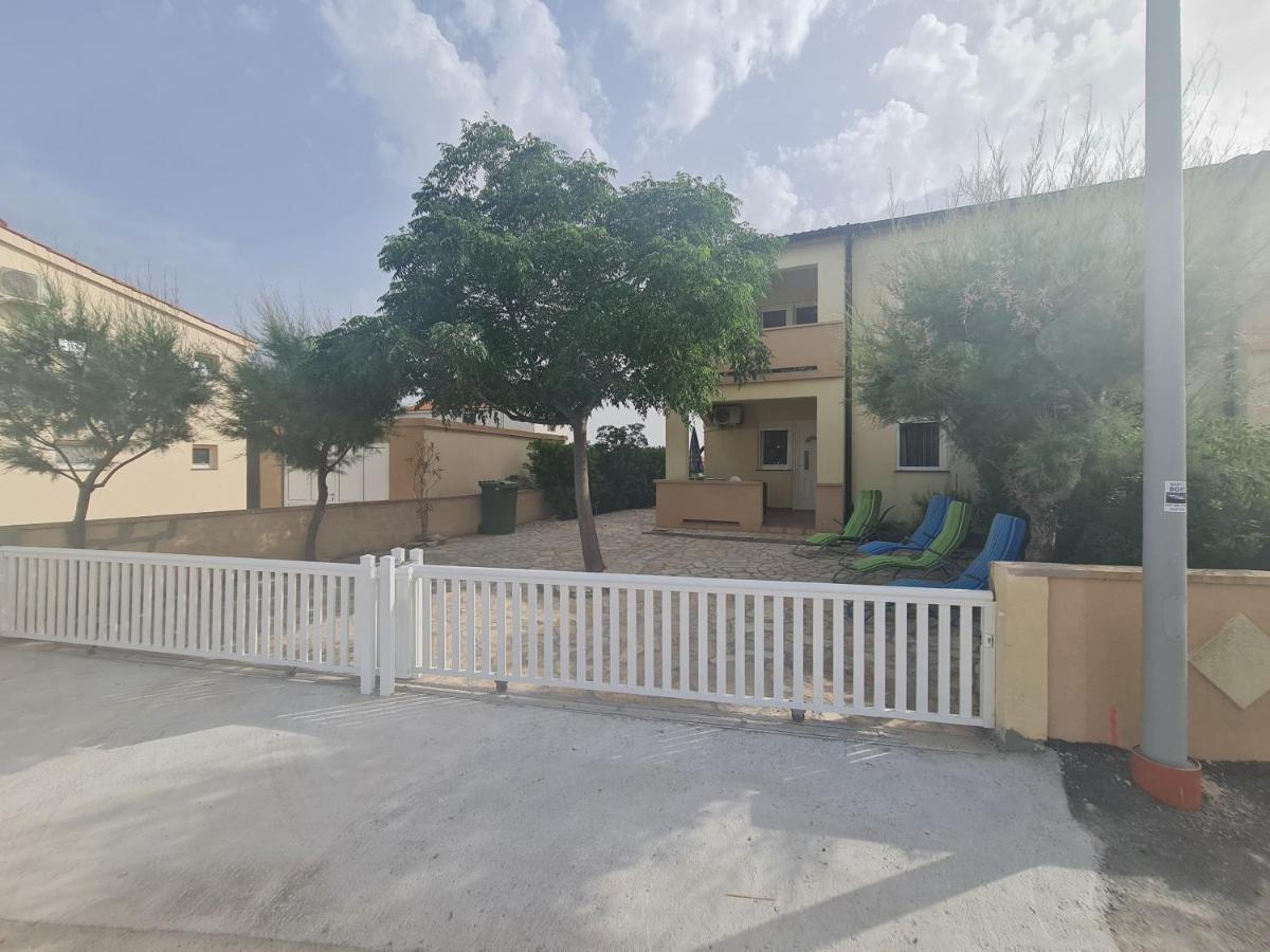 Apartman ˝Abaza˝ Vir Εξωτερικό φωτογραφία